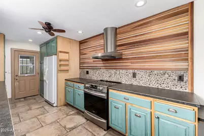 14027 N 30th Drive, Phoenix, AZ 85053 - Photo 8