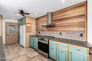 14027 N 30th Dr, Phoenix, AZ 85053 - Photo 8