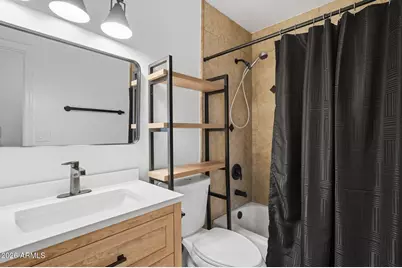 6314 W Lawrence Lane, Glendale, AZ 85302 - Photo 10