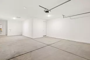 8078 N 185th Dr, Waddell, AZ 85355 - Photo 12