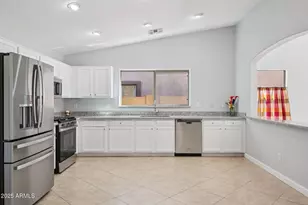 16267 W Yucatan Dr, Surprise, AZ 85379 - Photo 8