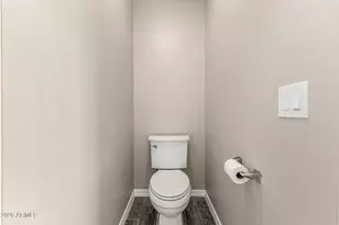 3348 E Glenhaven Dr, Phoenix, AZ 85048 - Photo 44