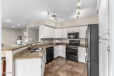 3348 E Glenhaven Drive, Phoenix, AZ 85048 - Photo 14