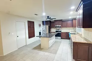 4816 S Taylor Dr, Tempe, AZ 85282 - Photo 2