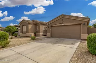 18223 W Paradise Ln, Surprise, AZ 85388 - Photo 4