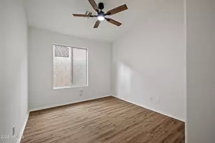 1040 E Amberwood Dr, Phoenix, AZ 85048 - Photo 32