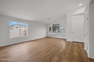 1040 E Amberwood Dr, Phoenix, AZ 85048 - Photo 4