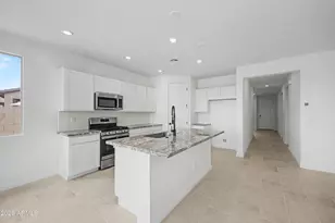 15611 W Hackamore Dr, Surprise, AZ 85387 - Photo 16