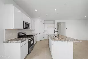 15611 W Hackamore Dr, Surprise, AZ 85387 - Photo 18
