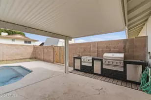 5402 W Country Gables Dr, Glendale, AZ 85306 - Photo 20