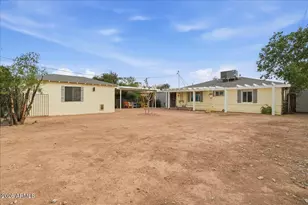 2134 W Mitchell Dr, Phoenix, AZ 85015 - Photo 32