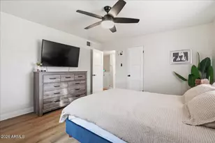 2134 W Mitchell Dr, Phoenix, AZ 85015 - Photo 18