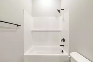 8074 N 185th Dr, Waddell, AZ 85355 - Photo 12