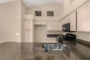 851 W Saragosa Street W, Chandler, AZ 85225 - Photo 8