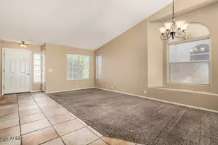 851 W Saragosa Street W, Chandler, AZ 85225 - Photo 4