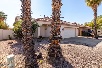 851 W Saragosa Street W, Chandler, AZ 85225 - Photo 2