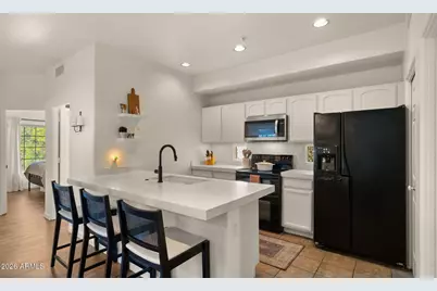 7936 E Wilshire Drive #203, Scottsdale, AZ 85257 - Photo 6