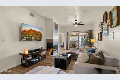 7936 E Wilshire Drive #203, Scottsdale, AZ 85257 - Photo 2