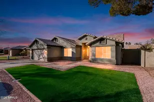 824 S Evergreen St, Chandler, AZ 85225 - Photo 1