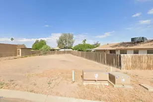1676 S Pecos Dr, Casa Grande, AZ 85194 - Photo 1