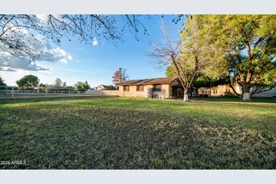 8807 W Christa Way, Tolleson, AZ 85353 - Photo 20