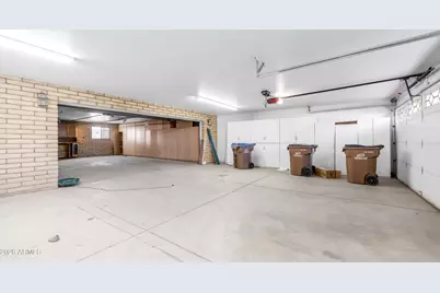 8807 W Christa Way, Tolleson, AZ 85353 - Photo 22