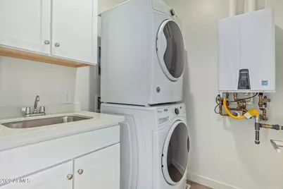 325 E Coronado Road #16, Phoenix, AZ 85004 - Photo 30