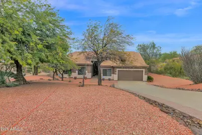 18 E Paint Your Wagon Trail, Phoenix, AZ 85085 - Photo 6