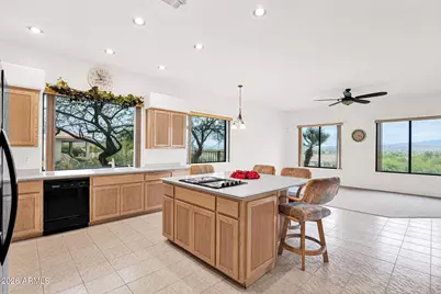 18 E Paint Your Wagon Trail, Phoenix, AZ 85085 - Photo 10