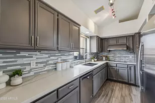 1024 E Sahuaro Dr, Phoenix, AZ 85020 - Photo 32