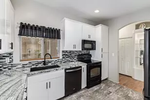 17200 W Bell Rd, Surprise, AZ 85374 - Photo 10