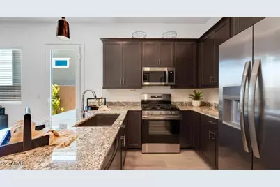 7939 W Desert Elm Lane, Peoria, AZ 85383 - Photo 14