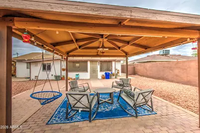 8231 W Catalina Drive, Phoenix, AZ 85033 - Photo 32