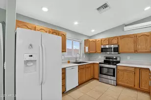 14920 S Overfield Rd, Arizona City, AZ 85123 - Photo 12