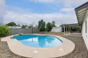 227 E Auburn Dr, Tempe, AZ 85283 - Photo 2