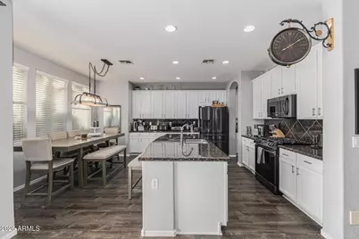 2415 S Whetstone Place, Chandler, AZ 85286 - Photo 8