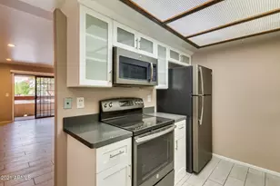 3131 W Cochise Dr, Phoenix, AZ 85051 - Photo 1