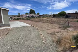 25317 N Lakeside Dr, Paulden, AZ 86334 - Photo 12