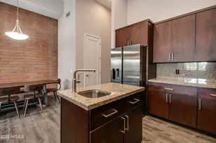 920 E Mitchell Dr, Phoenix, AZ 85014 - Photo 10