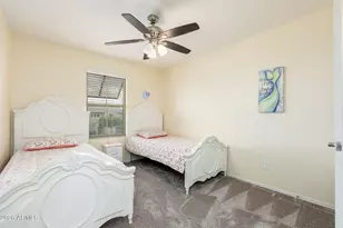 10190 W Los Gatos Dr, Peoria, AZ 85383 - Photo 16