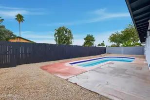 2437 E Larkspur Dr, Phoenix, AZ 85032 - Photo 38