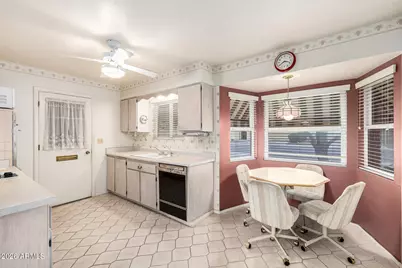 10213 N 110th Avenue, Sun City, AZ 85351 - Photo 18