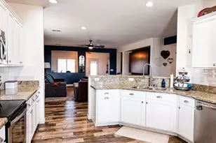 11942 W Candelaria Ct, Sun City, AZ 85373 - Photo 8