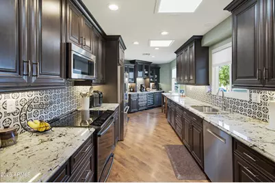 10305 W Hutton Drive, Sun City, AZ 85351 - Photo 4