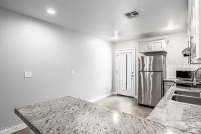 3011 N 38th Street #1, Phoenix, AZ 85018 - Photo 16