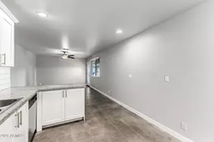 3011 N 38th St, Phoenix, AZ 85018 - Photo 18