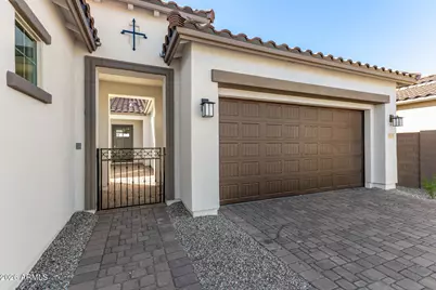 18575 W Sapium Way, Goodyear, AZ 85338 - Photo 8