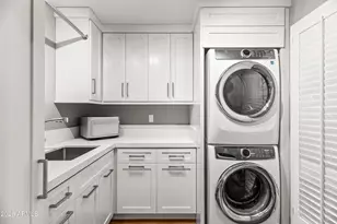 4446 E Camelback Rd, Phoenix, AZ 85018 - Photo 10