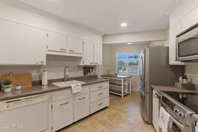 11010 W Topaz Drive, Sun City, AZ 85351 - Photo 8