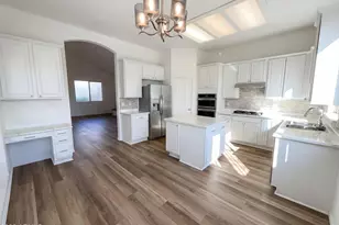 1105 S Portland Ave, Gilbert, AZ 85296 - Photo 10